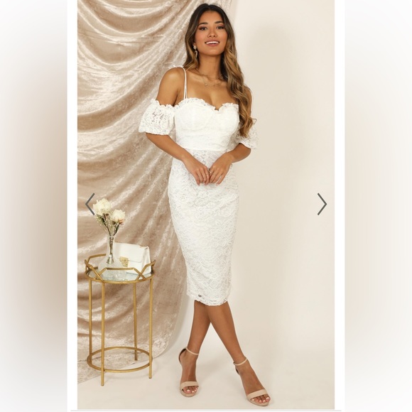 THE MAGIC TOUCH DRESS IN WHITE LACE - Picture 5 of 11